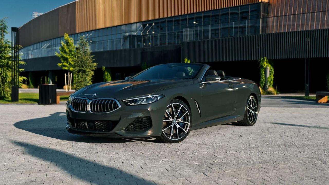 Фото BMW 850i xDrive - 1