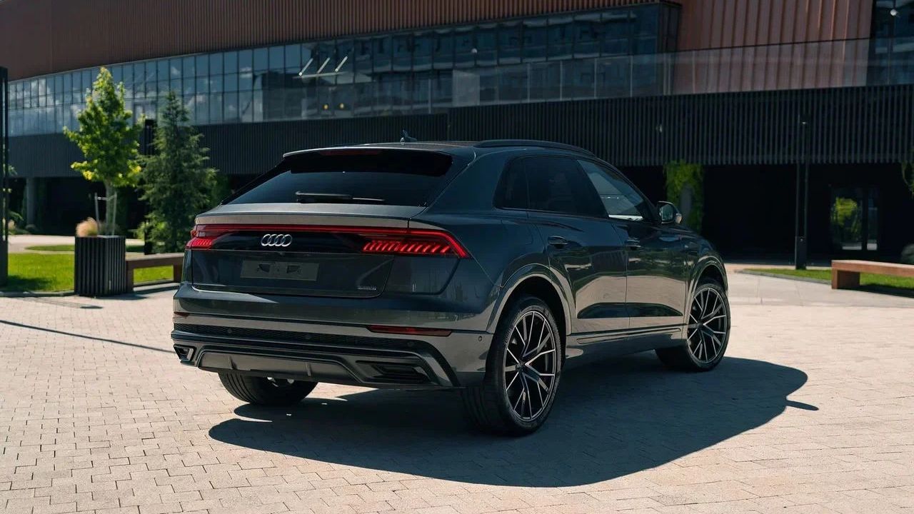 Фото Audi Q8 RS - 2