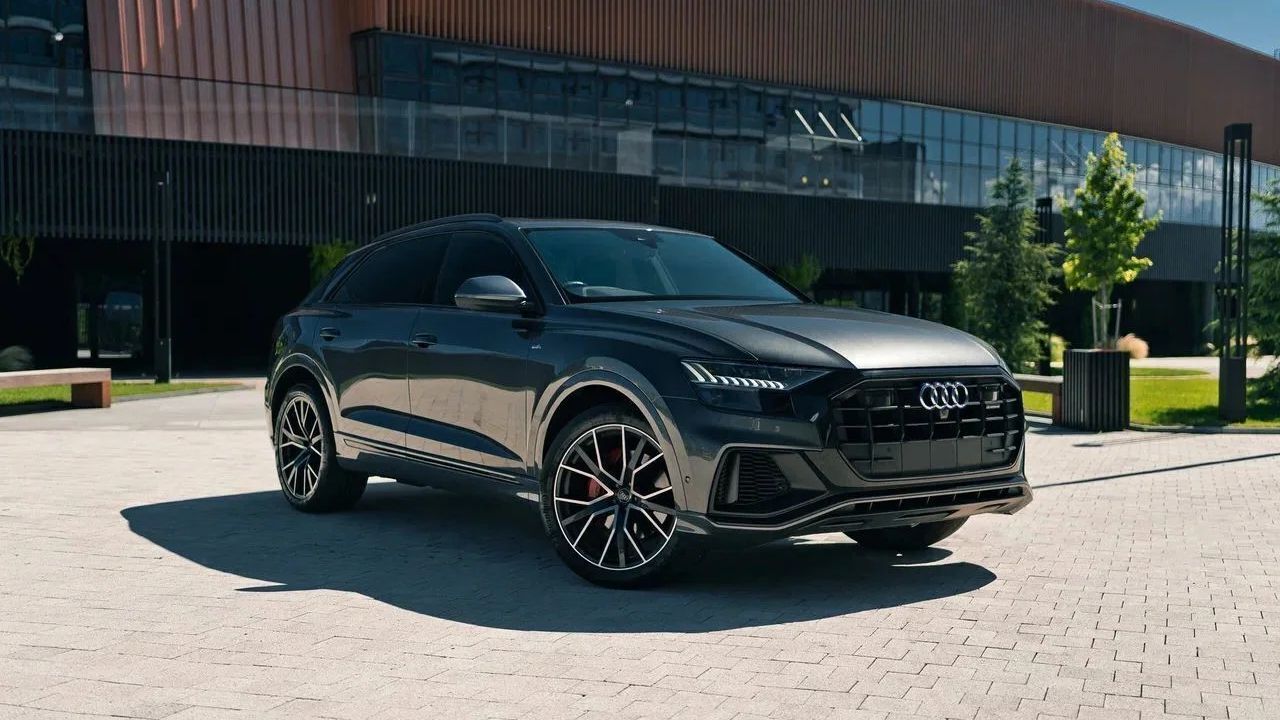 Фото Audi Q8 RS - 1